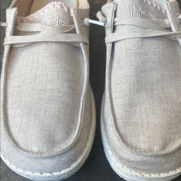 Hey Dude Wendy Shoe - Picture 4 of 13